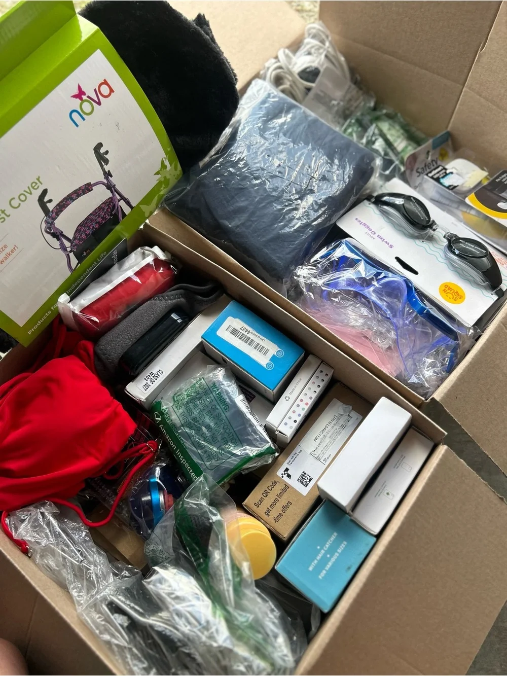 8 pcs Mystery Box OverStock return marshal amazon target Walmart gen merch